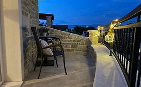 Castello Exclusive Rooms With Breakfast - By Ta Leut Agency